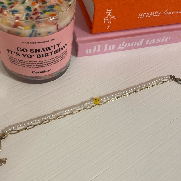 Preppy smiley face anklet - Picture 1 of 3